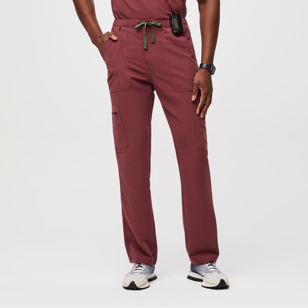 Figs (Men, Dark Cherry, Med, Short, Cargo)